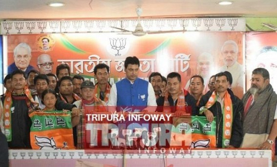 1635 INPT, CPI-M activists join BJP 1635 INPT, CPI-M activists join BJP